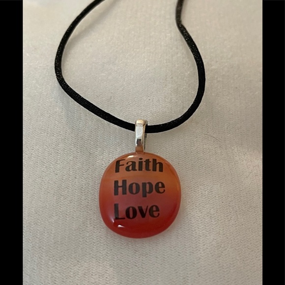 Like New Necklace - Picture 3 of 3